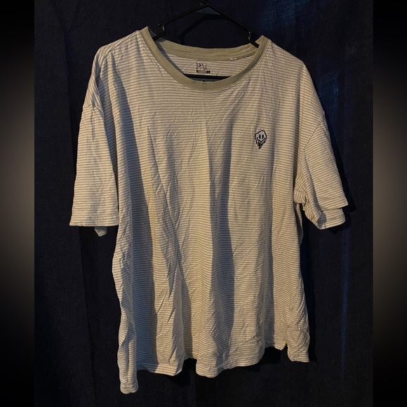 PacSun - XL Unisex Striped Tee with Small Drippy
Smiley Face Embroidery - Picture 2 of 4